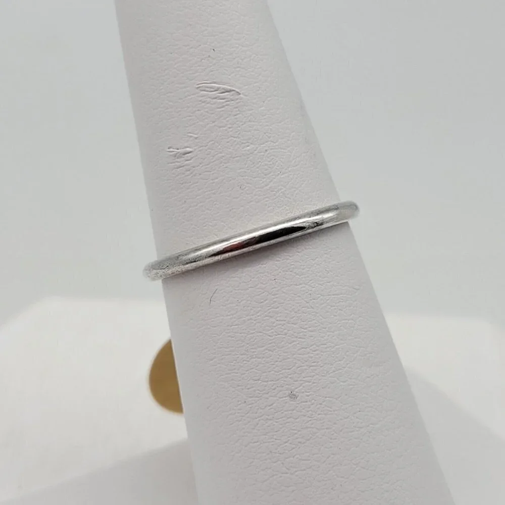 925 Sterling Silver Band Ring Size 6 Unsigned .86 Grams Tested Minimalist Simple